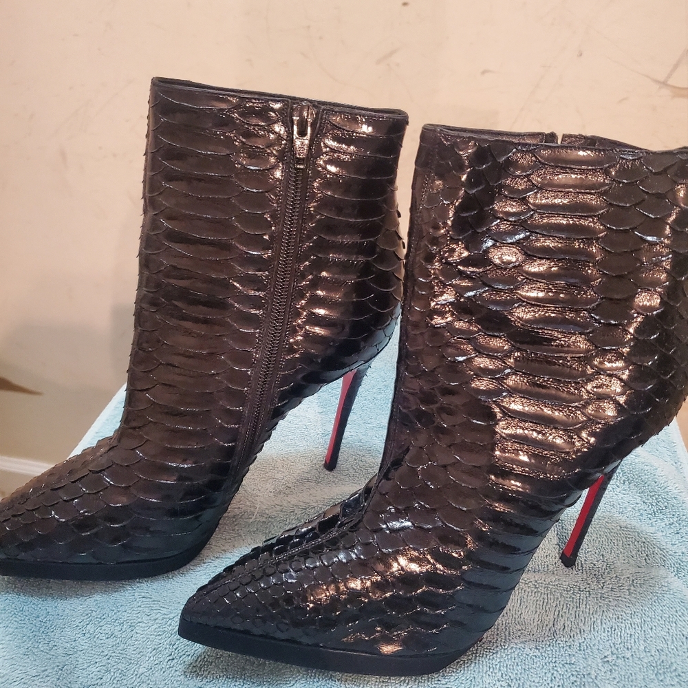 Christian Louboutin boot size 39 1/2